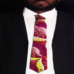 Corbata violeta de hombre con tela Wax Africana