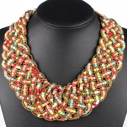 Collier chic de perles multicolores