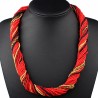 Collana di piccole perle multicolori rosse e nere