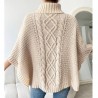 Poncho da donna beige con dolcevita