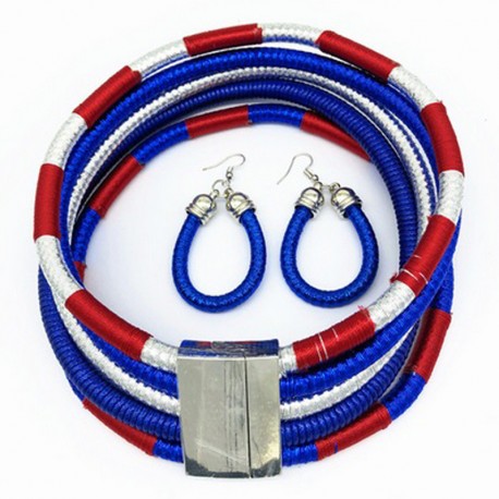 Conjunto de collar azul africano con pendientes