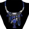 Collar étnico bohemio azul con plumas